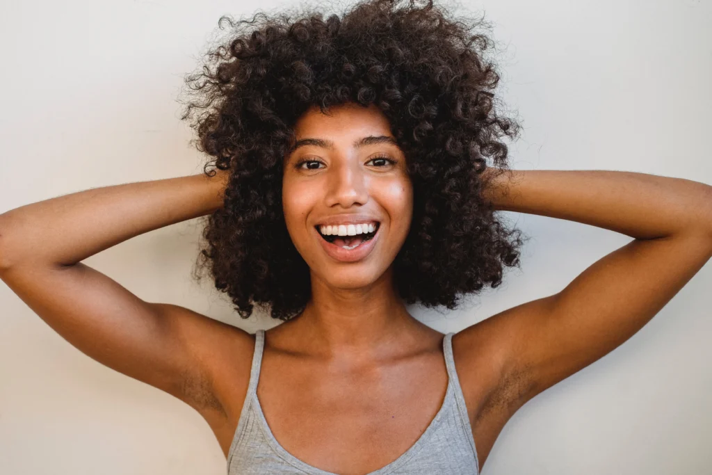 Beneficios da Manteiga de Karité no cabelo cacheado